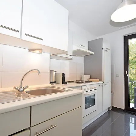 Apartment Air 1