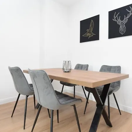 Air 1 Apartment